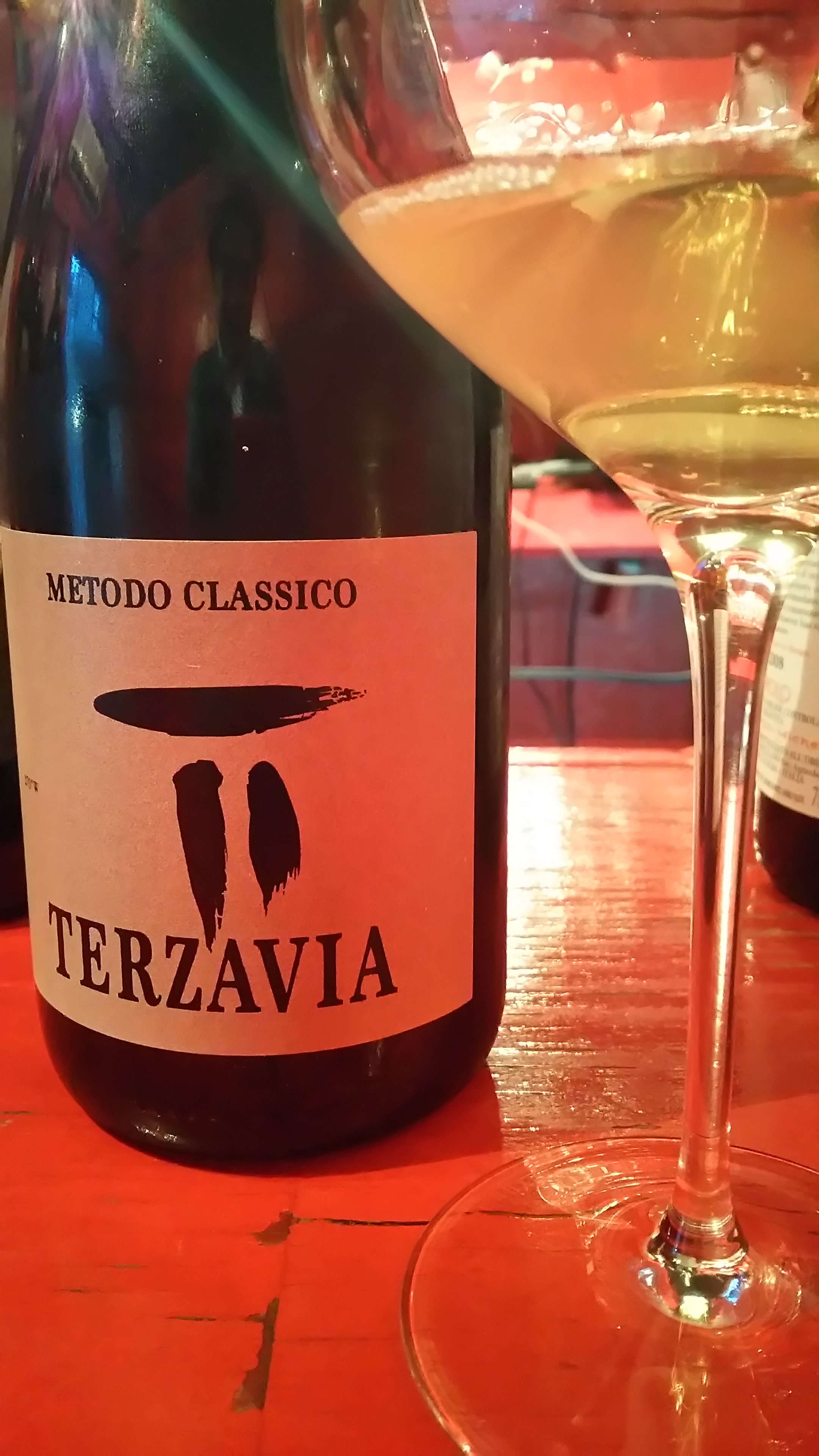 テルツァヴィーア グリッロ エクストラ ブリュット メトド クラッシコ